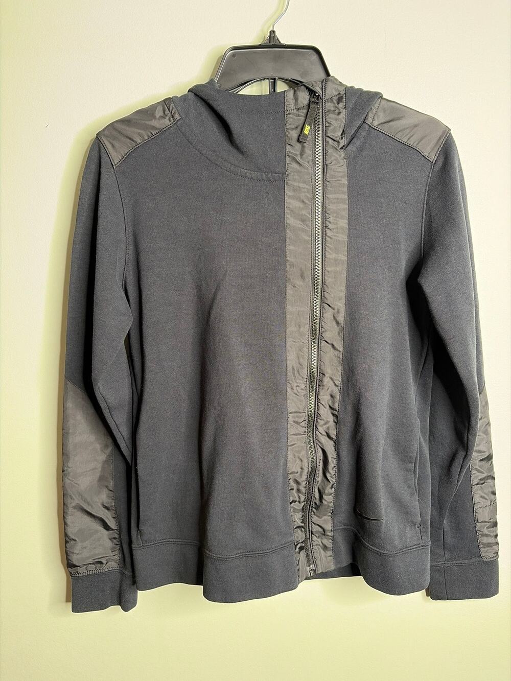 Nike Women's Black Full Zip Hooded Jacket Small